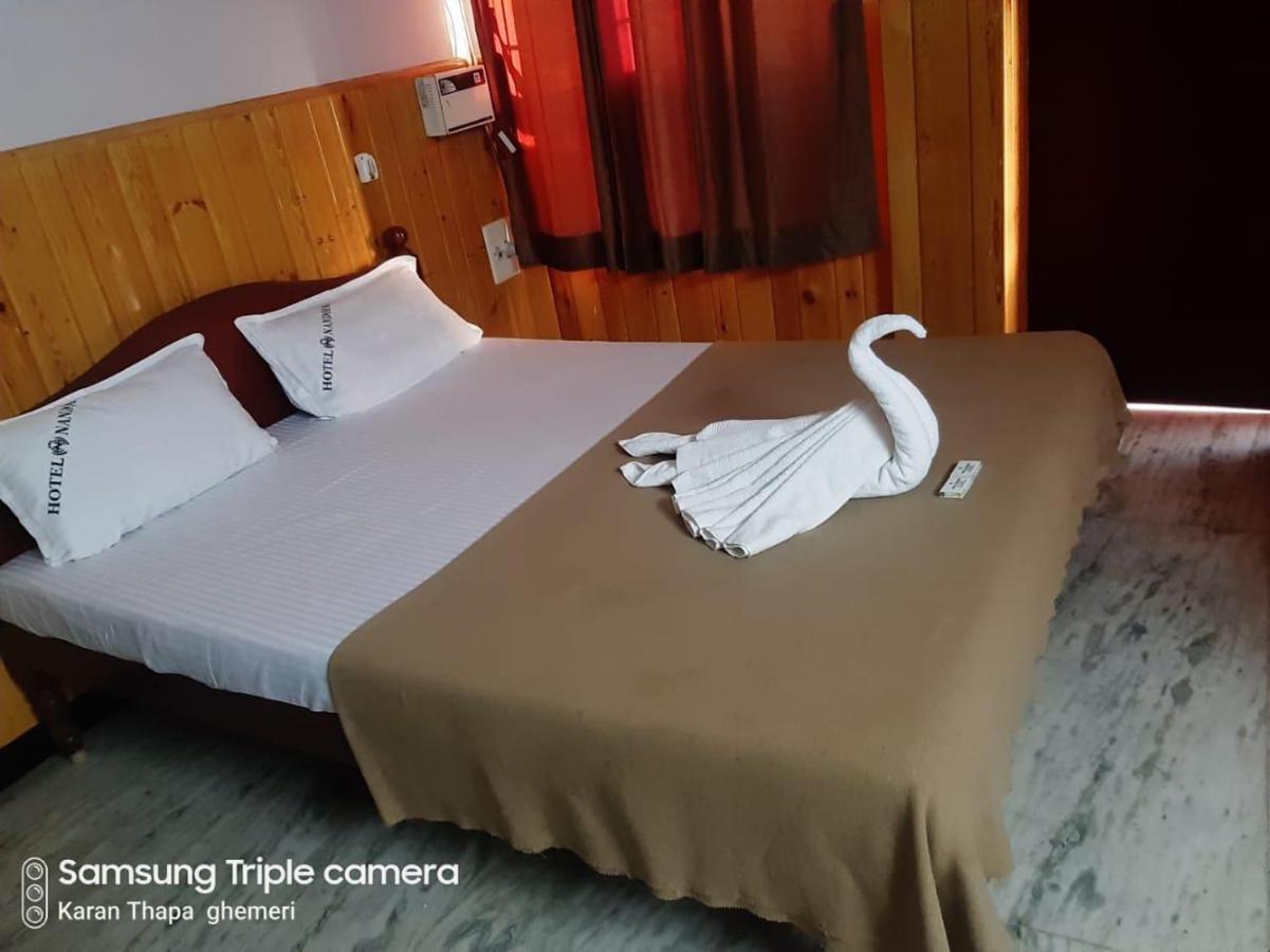 Hotel Nandha Карайкал Екстериор снимка
